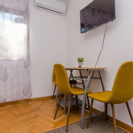 Apartments Tabak โตรกีร์ ภายนอก รูปภาพ