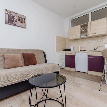 Apartments Tabak โตรกีร์ ภายนอก รูปภาพ