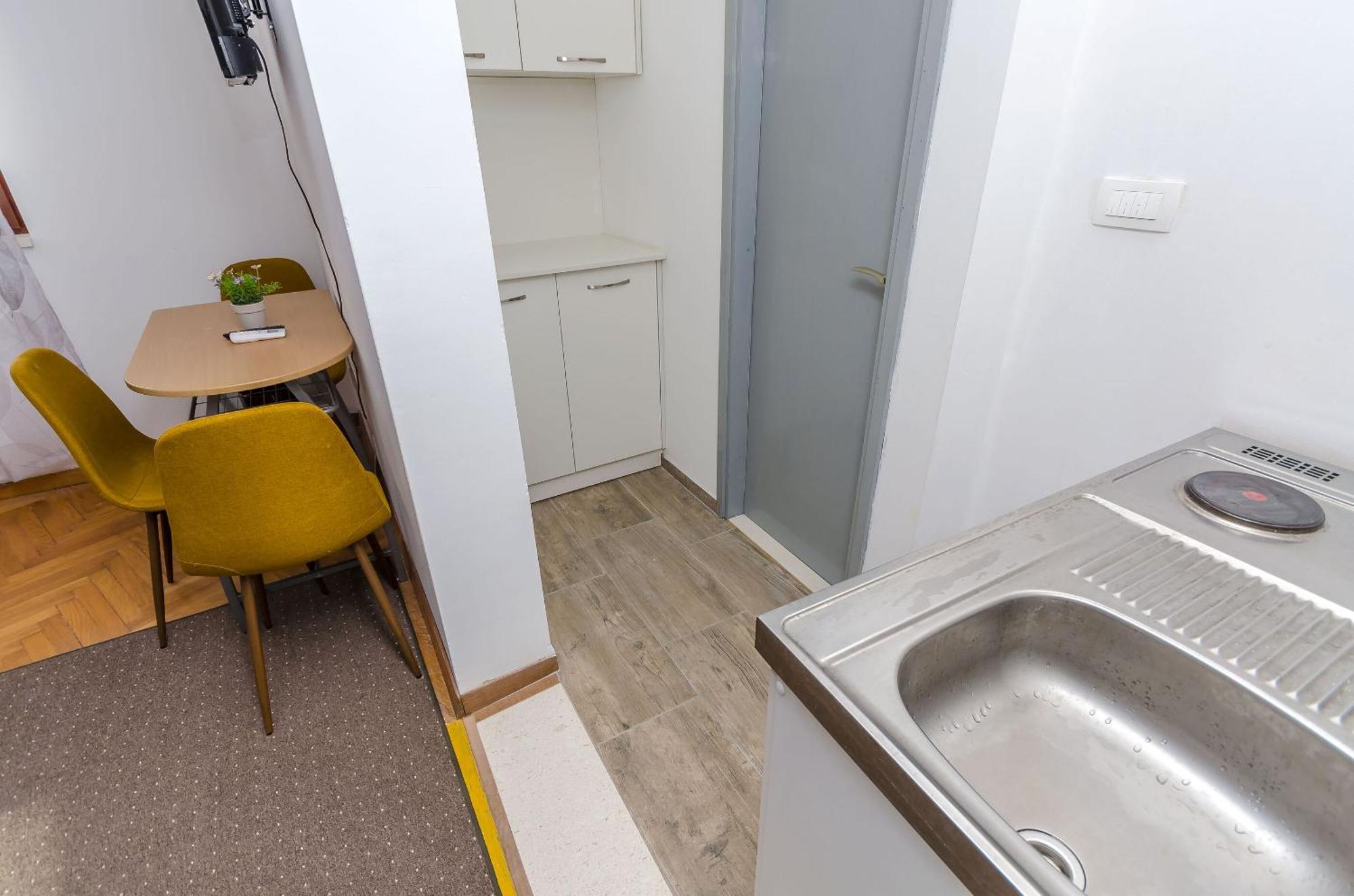 Apartments Tabak โตรกีร์ ภายนอก รูปภาพ
