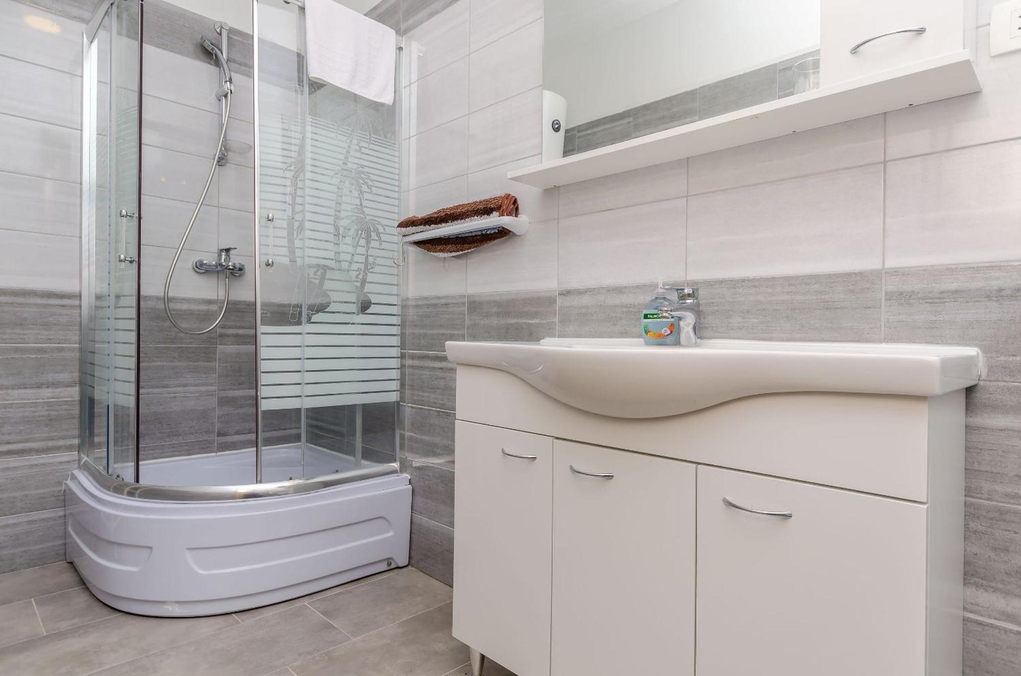 Apartments Tabak โตรกีร์ ภายนอก รูปภาพ