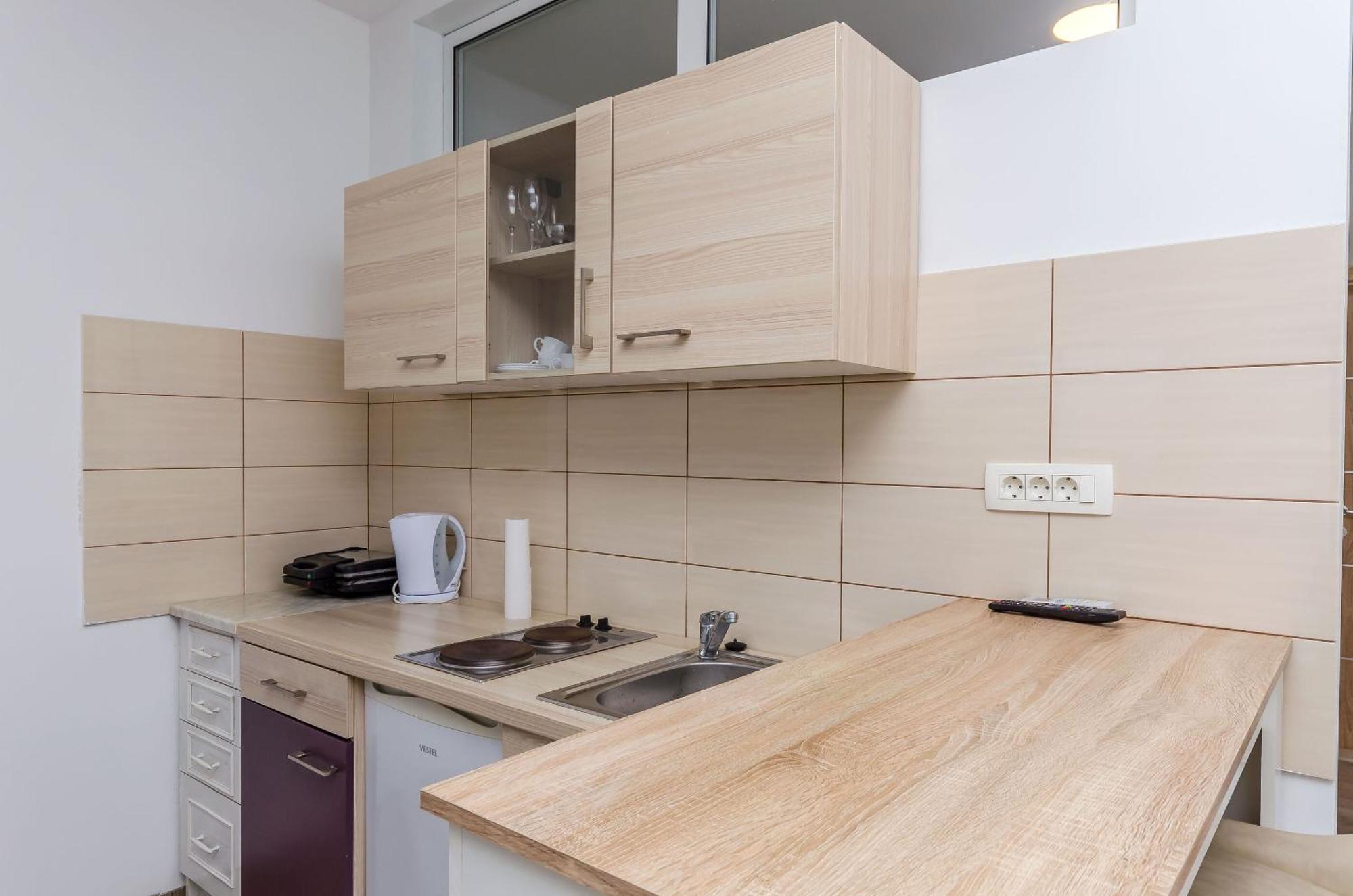 Apartments Tabak โตรกีร์ ภายนอก รูปภาพ