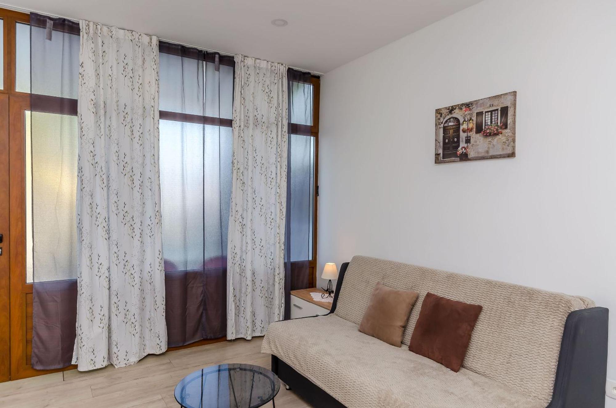 Apartments Tabak โตรกีร์ ภายนอก รูปภาพ