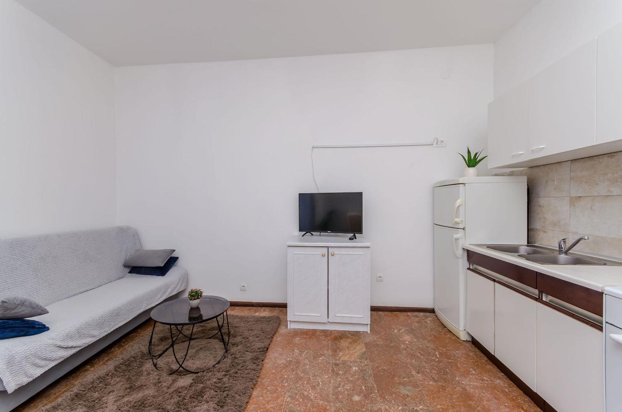 Apartments Tabak โตรกีร์ ภายนอก รูปภาพ