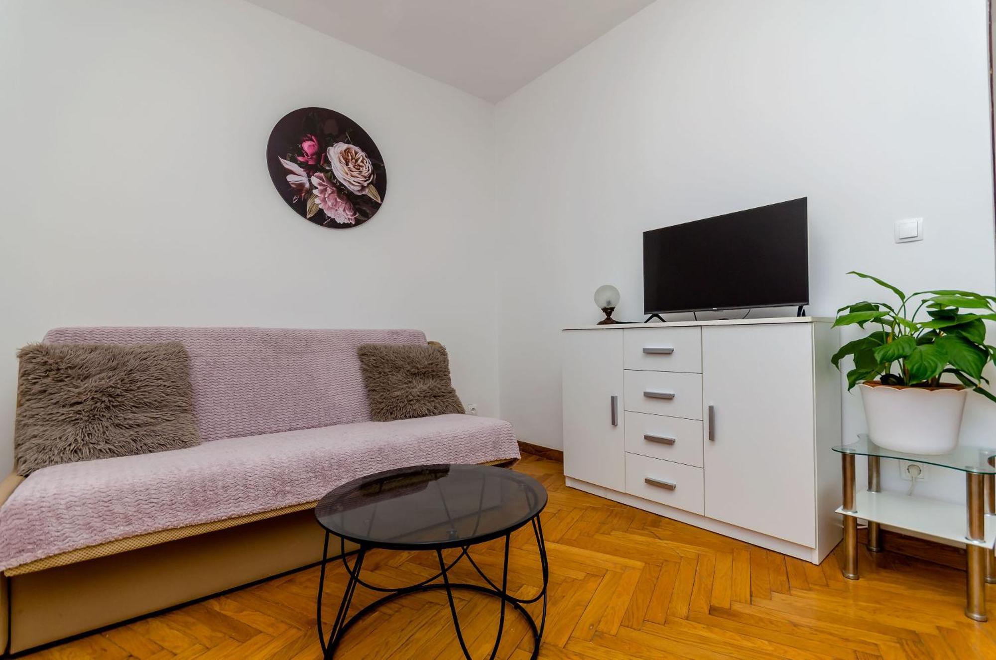 Apartments Tabak โตรกีร์ ภายนอก รูปภาพ