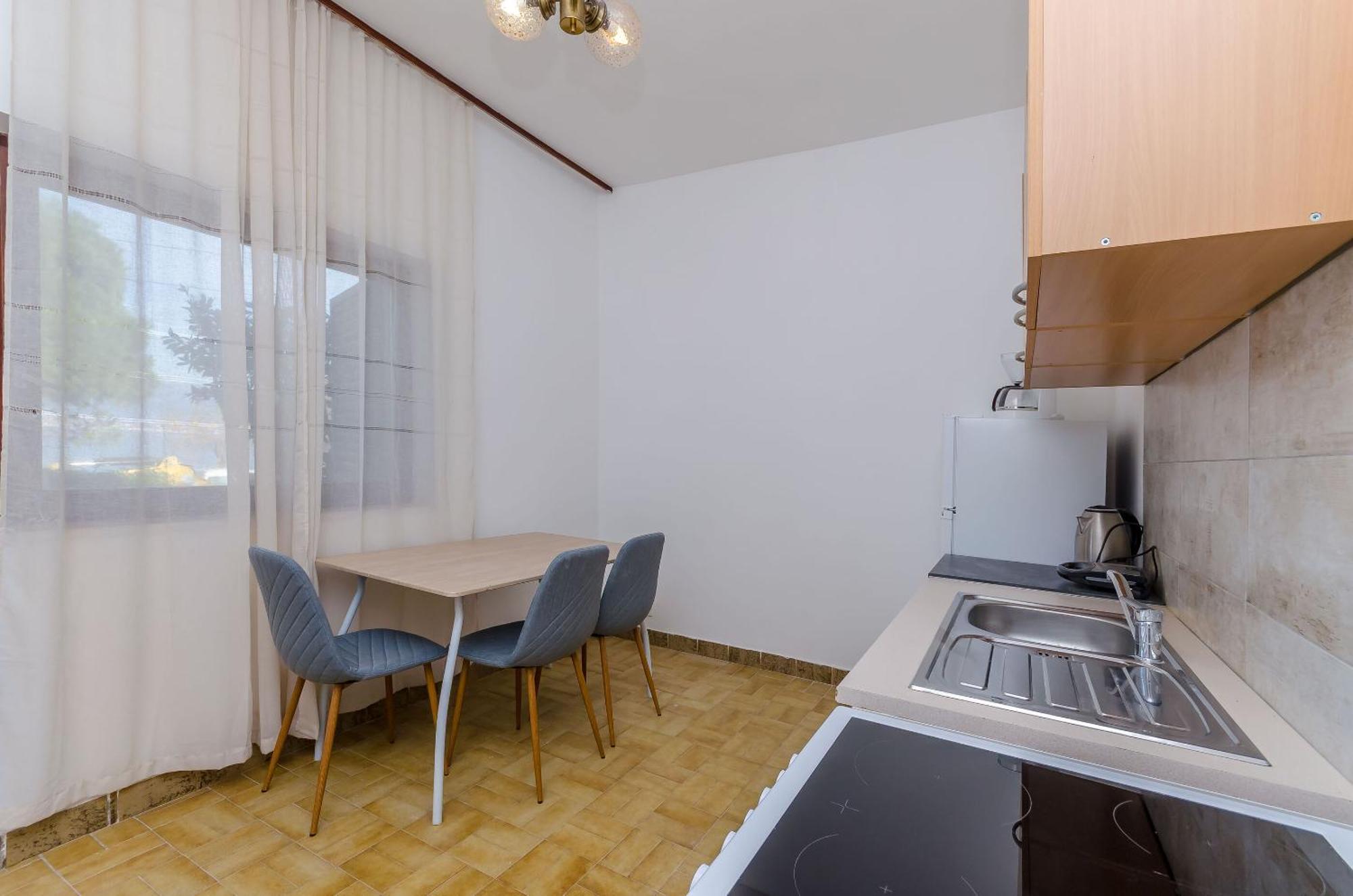 Apartments Tabak โตรกีร์ ภายนอก รูปภาพ