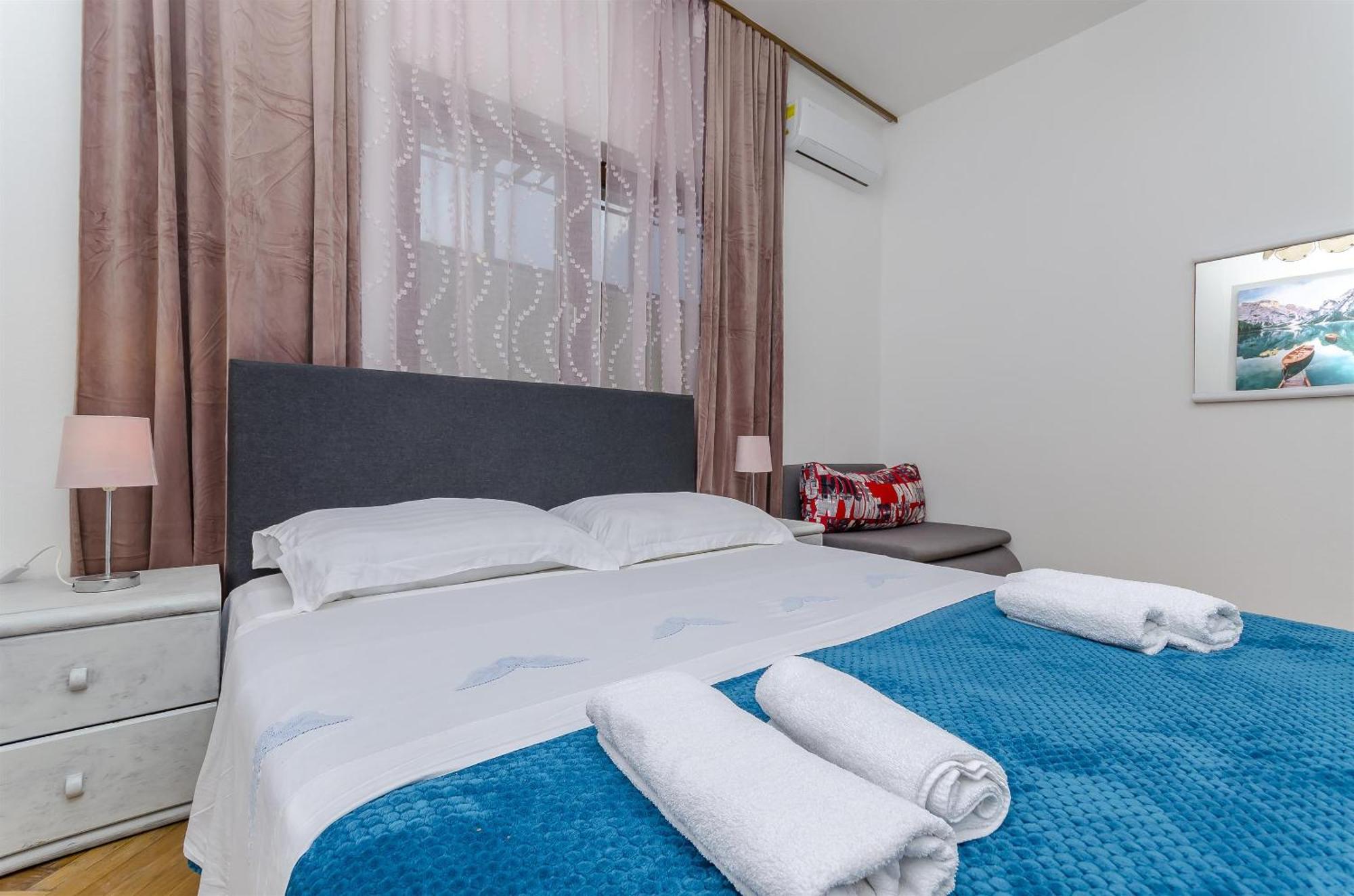 Apartments Tabak โตรกีร์ ภายนอก รูปภาพ
