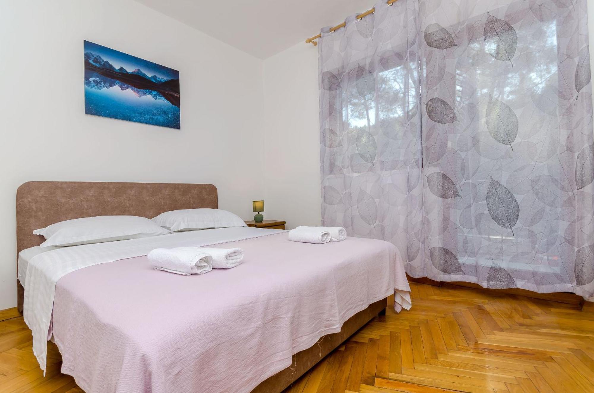 Apartments Tabak โตรกีร์ ภายนอก รูปภาพ